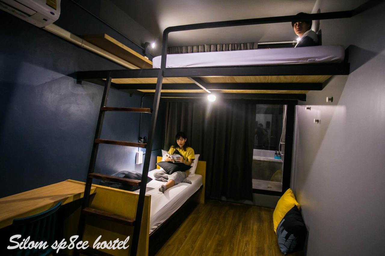 Silom Space Hostel Бангкок Экстерьер фото